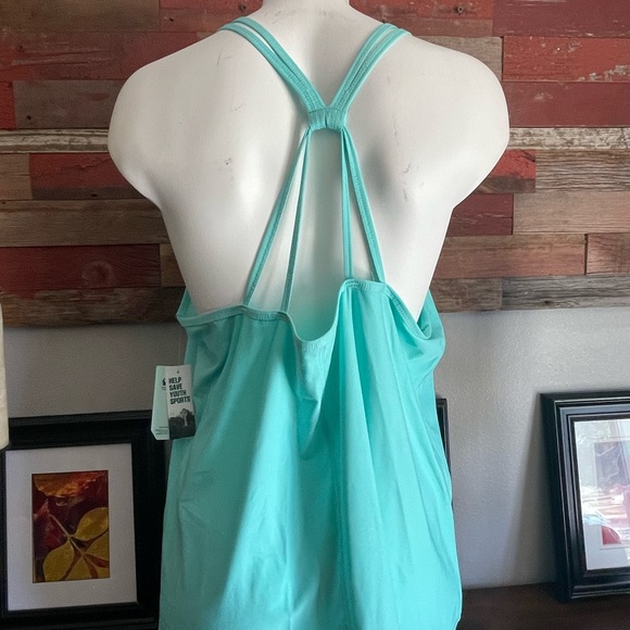 Dick’s Sporting Goods tank top - Picture 3 of 6